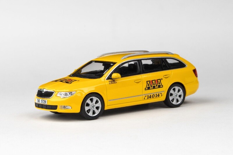 Abrex Škoda Superb II Combi 1:43 AAA Taxi